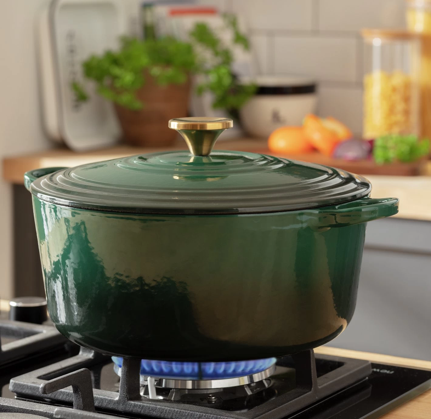 Habitat 5.3 Litre Cast Iron Casserole Dish - Green 4 Habitat 5.3 Litre Cast Iron Casserole Dish - Green - Image 2