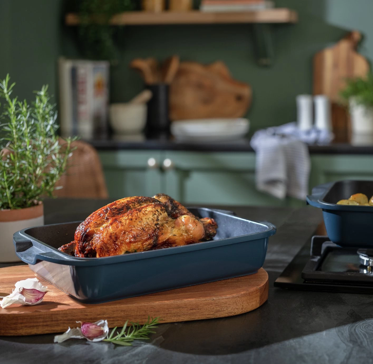 Habitat Cast Aluminium Medium Aluminium Roasting Tin 4 Habitat Cast Aluminium Medium Aluminium Roasting Tin - Image 2