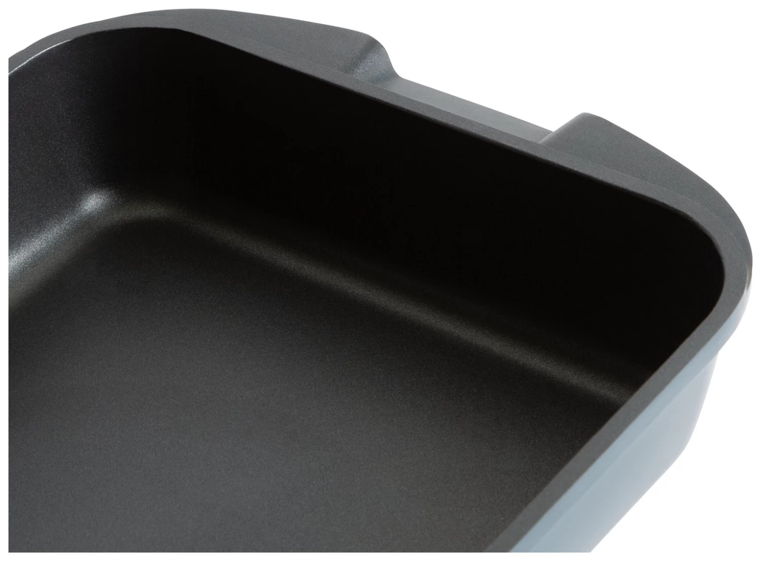 Habitat Cast Aluminium Large Roasting Tin 5 Habitat Cast Aluminium Large Roasting Tin - Image 3