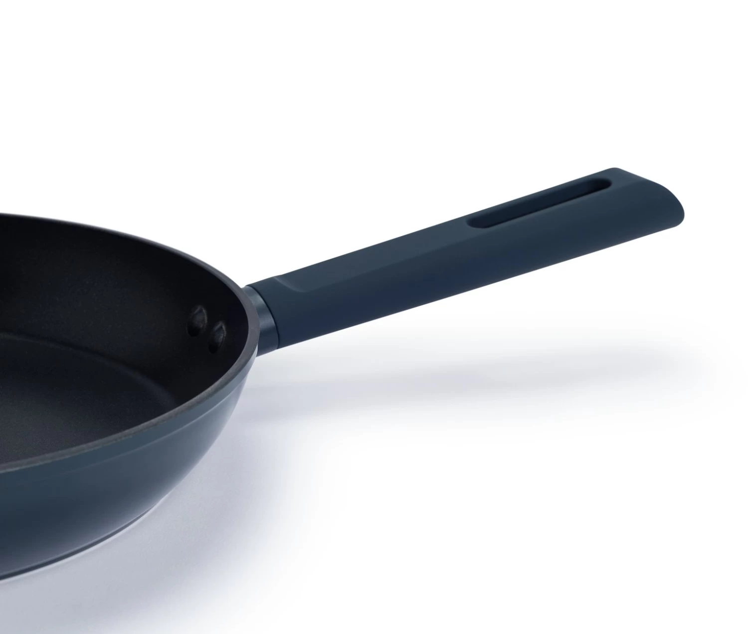 Habitat 24cm Non Stick Aluminium Frying Pan 5 Habitat 24cm Non Stick Aluminium Frying Pan - Image 3