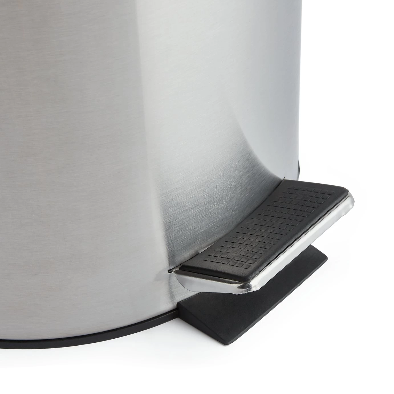 Habitat 12 Litre Domed Pedal Bin - Silver 6 Habitat 12 Litre Domed Pedal Bin - Silver - Image 4