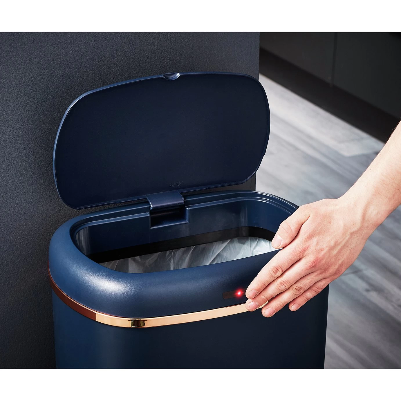 Tower 58 Liter Cavaletto Sensor Bin - Blue 8 Tower 58 Liter Cavaletto Sensor Bin - Blue - Image 6